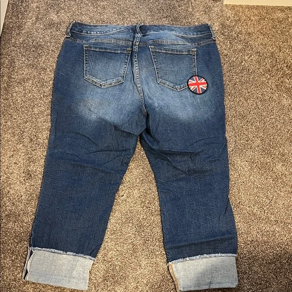 torrid Distressed Patchwork Cropped Jeans - Blue - Picture 3 of 3